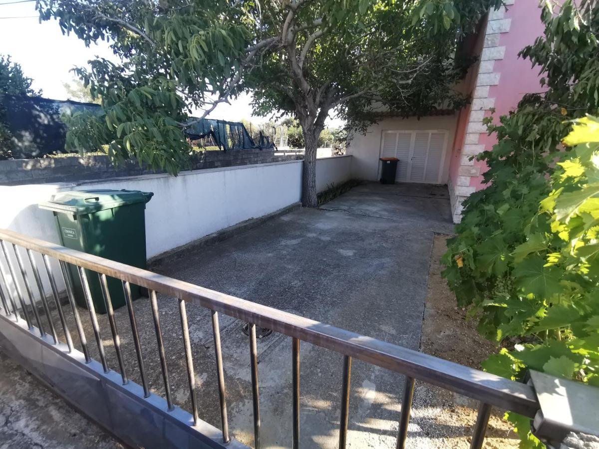 Guest House With Pool Ante 브르시 외부 사진